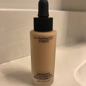MAC Waterweight Foundation